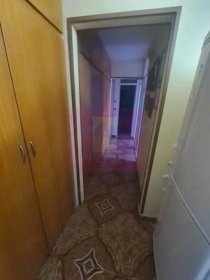 Apartament cu 3 camere de vanzare in Campina - Zona Centrala - imagine 14
