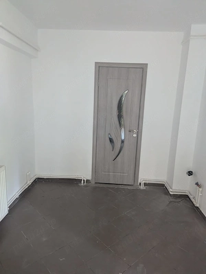 Inchiriez Apartament 2 Camere - Parter - Intrare Separata - Energiei - imagine 4