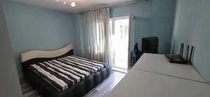 Etaj 1  ap 3 camere, 84mp  + 2 balcoane, zona Bucovina - imagine 8