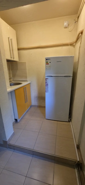 Etaj 1  ap 3 camere, 84mp  + 2 balcoane, zona Bucovina - imagine 4