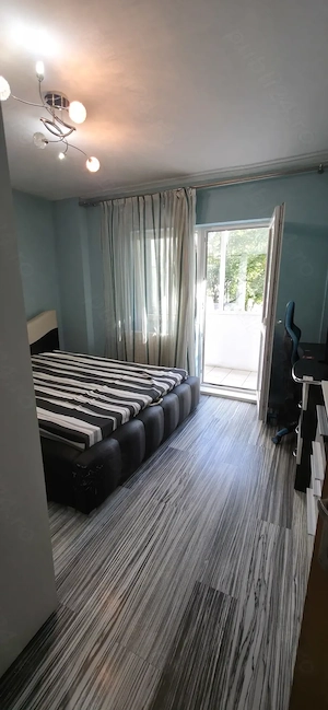 Etaj 1  ap 3 camere, 84mp  + 2 balcoane, zona Bucovina - imagine 9