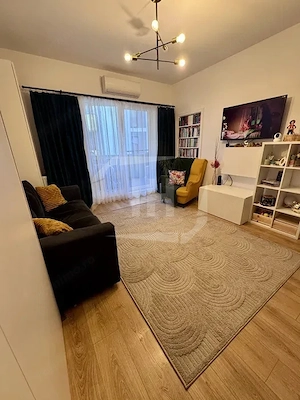 Apartament 2 camere, intermediar, zona centrala - imagine 3