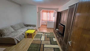Garsoniera de închiriat