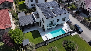 Vilă modernă 4 camere | 190MP | Teren 330MP | Piscină privată & vedere către lac