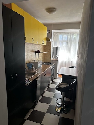 Închiriez apartament 2 camere   Timpuri Noi | 3 min de metrou | complet mobilat și utilat - imagine 3