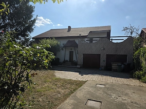 Vila cu piscina, Chisoda