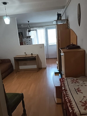 OCAZIE!Vand apart 2 camere ,50 mp, mobilat si utilat,cu CT,bloc din 1980, Nicolina,aproape de Pallas - imagine 5