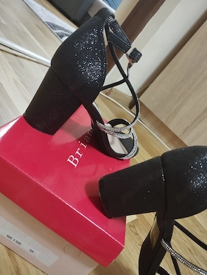 Sandale elegante 
