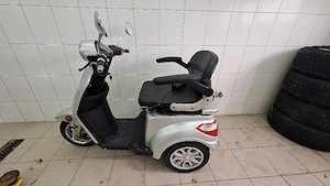 Cărucior electric 
