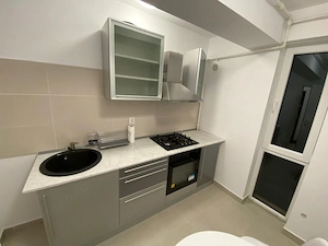    Închiriez apartament 2 camere + loc de parcare | 500   - imagine 2