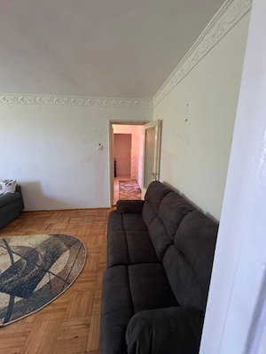 50.000 euro, APARTAMENT 2 camere semidecomandat, Micro 19 - imagine 8