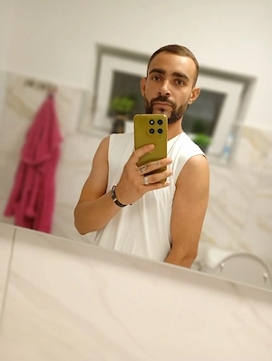 sunt activ escorta 