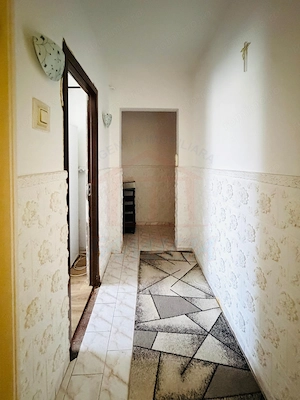 50.000 euro, APARTAMENT 2 camere semidecomandat, Micro 19 - imagine 7