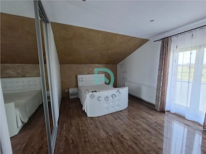 Casa Duplex 3 camere, 186 mp - Ghimbav - imagine 3