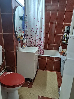 apartament 3 camere decomandate 2 balcoane 80 metri pătrați spatiu suficient pentru o familie  - imagine 5