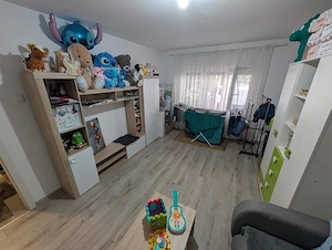 De vanzare apartament 3 camere zona soarelui langa spitalul judetean - imagine 3