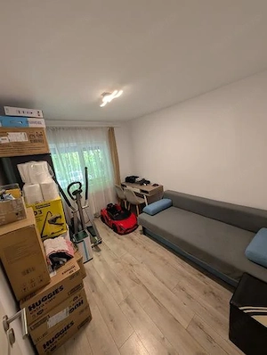 De vanzare apartament 3 camere zona soarelui langa spitalul judetean