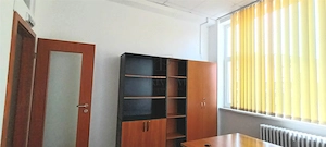 Spatiu birouri 4 camere cladire birouri  etaj 3 - Central