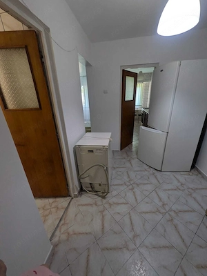 Inchriez garsoniera spatioasa Virtutii langa metrou Lujeru 400   - imagine 5