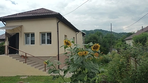Casa 3 camere de vanzare în Slanic Prahova 47000E 