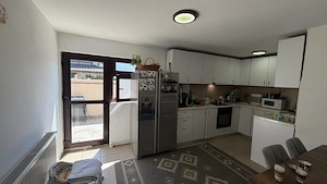 Vila superba 5 camere, dormitor jos, 188 mp, 457 mp teren, garaj, Ciorogarla  - imagine 7