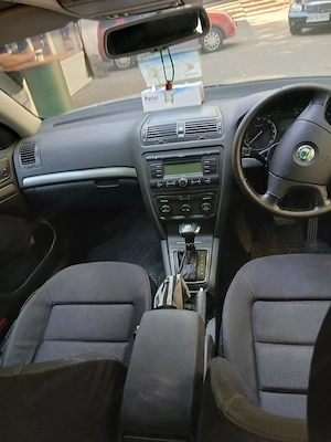 vând  skoda octavia. 2