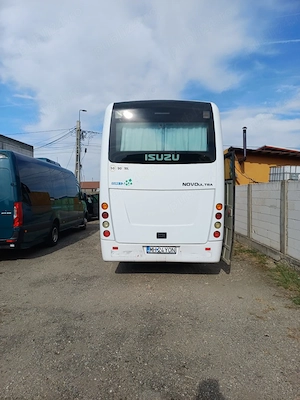 Autocar Isuzu Novo Ultra, an 2013, Euro 5, AC, 190 CP, 5.200 cmc, 30 de locuri - imagine 2