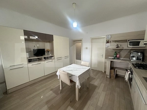 Apartament de vanzare, 160 mp, teren 165 mp, zona Strandului  - imagine 6