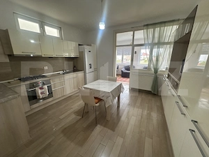 Apartament de vanzare, 160 mp, teren 165 mp, zona Strandului  - imagine 5