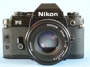 Aparat foto cu film Nikon FG + Obiectiv Nikkor AIS 1.8 50 (Pancake)