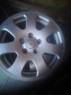 Caut jantă pentru Turan aluminiu pe 15 acest model estemodel model 