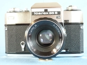 Aparat foto pe film Zeiss ikon icarex 35 s cu obiectiv A. Schacht  Ulm S Travelon 1.8 50 R 