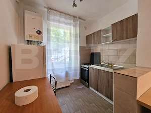 Apartament cu 1 cameră de închiriat Parcare interioară - imagine 4