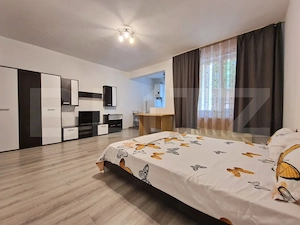 Apartament cu 1 cameră de închiriat Parcare interioară - imagine 2
