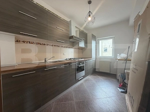 Apartament 2 camere, 48.33 mp, decomandat, parcare, intermediar, zona Florilor 