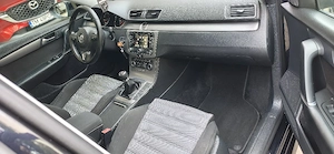 VW Passat B7 Benzina EURO 5  - imagine 8