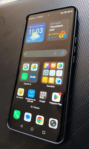 Vând sau schimb Honor Magic 6 Lite 5 g. 