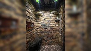 Casă rustică cu piscină,teren generos și potențial excelent în Târnova - imagine 5