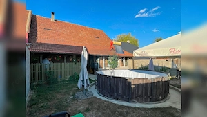 Casă rustică cu piscină,teren generos și potențial excelent în Târnova - imagine 10