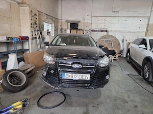 Ford Focus 3 2013 avariat - imagine 7