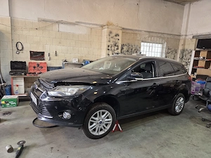Ford Focus 3 2013 avariat - imagine 2