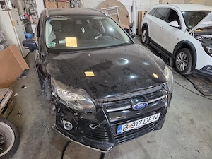 Ford Focus 3 2013 avariat - imagine 5