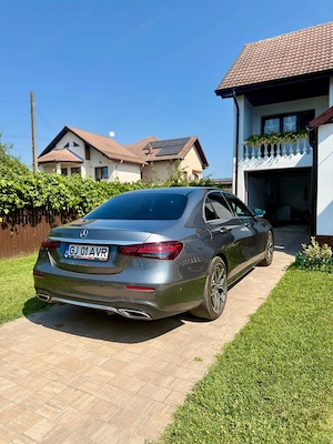 Mercedes-Benz E 200 4MATIC AMG Line   197 CP   Selenite Grey Metallic - imagine 7