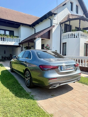 Mercedes-Benz E 200 4MATIC AMG Line   197 CP   Selenite Grey Metallic - imagine 5