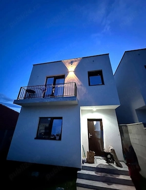 Casa individuala de vanzare 