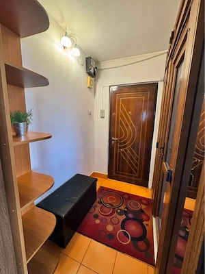 Apartament 3 camere. 50.16 mp, zona Craiovita Noua - imagine 8