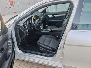 Mercedes C Class 1.8 - imagine 6