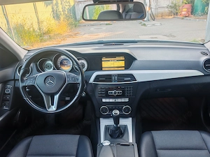 Mercedes C Class 1.8 - imagine 8