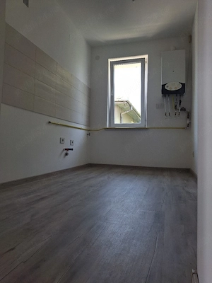 Vand apartament cu 2 camere decomandate. - imagine 10