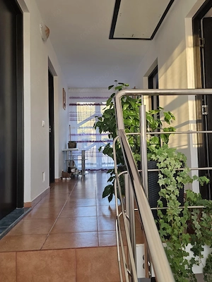 CASĂ P+E+M, 2340 mp teren - VALEA MĂRULUI - imagine 8